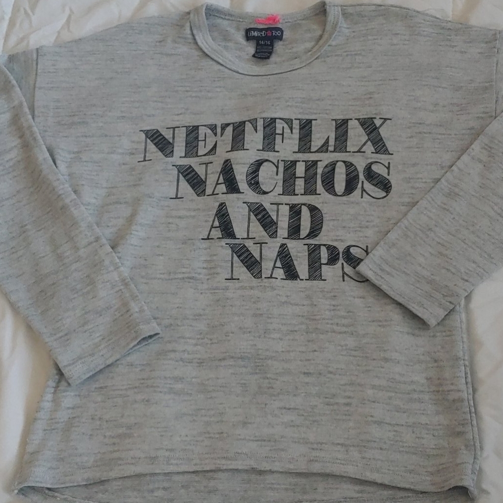 Light weight sweater